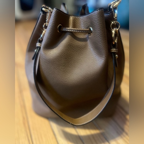 Patchwork Leather Bucket Bag - Picture 5 of 9